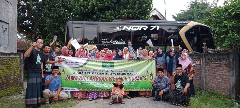 Jaga Kebersamaan Antar Jama’ah : Langgar Etan Dan Kocak’s Gelar Ziarah Ke Makam Auliya