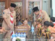 Perankan Figur Bupati, Pra Siaga Lamongan Turing Gedung Pemkab Lamongan