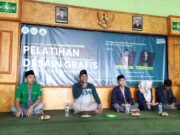 Tingkatkan Keterampilan dan Produktivitas, Tim KKN 28 UNISLA Kerjasama dengan Ansor Gelar Pelatihan Desain Grafis