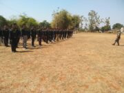 Babinsa Koramil 0812/23 Solokuro Latih Banser dalam peraturan Baris Berbaris (PBB)