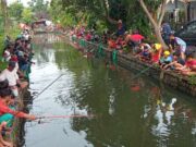 Kampanyekan Kali Bersih Sampah, Kartar Kelurahan Babat Adakan Lomba Mancing Happy Sawonggaling.