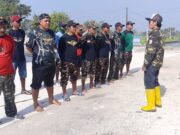 PAC Gerakan Pemuda Ansor Kalitengah Peduli Warga Banjir Bengawan Njero.