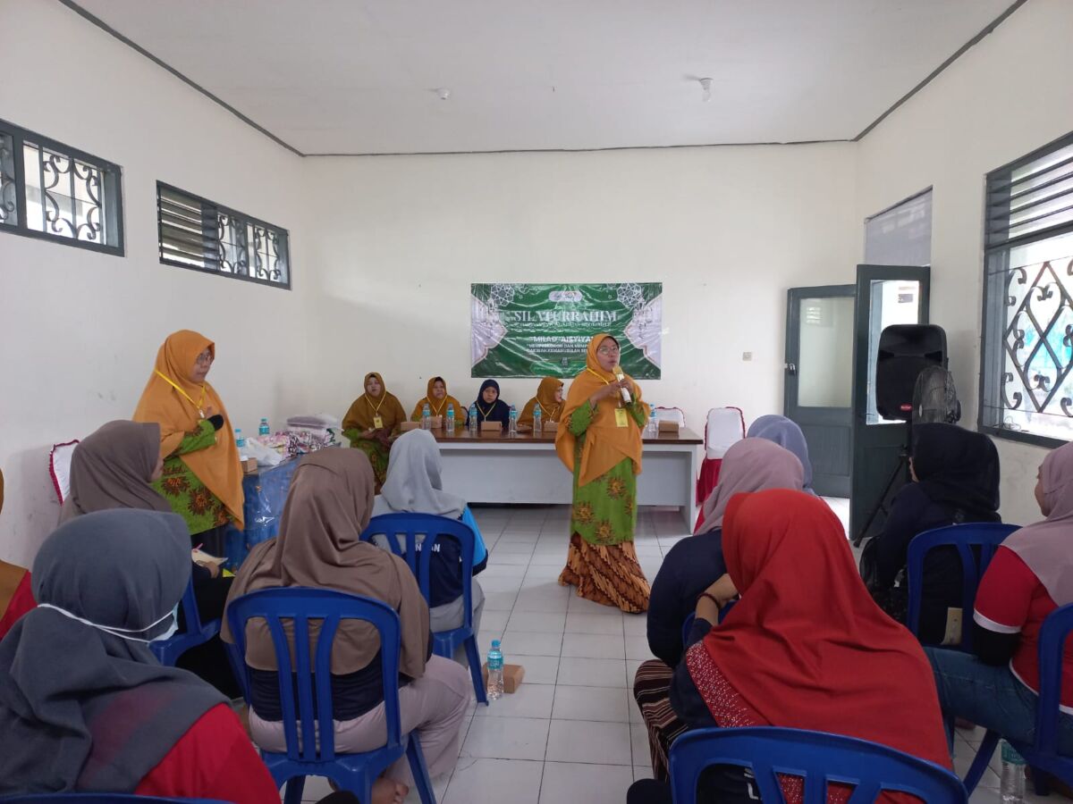 Pererat Silaturahmi, Pimpinan Ranting Aisyiyah Sidokumpul Kunjungi WBP Wanita Lapas Lamongan
