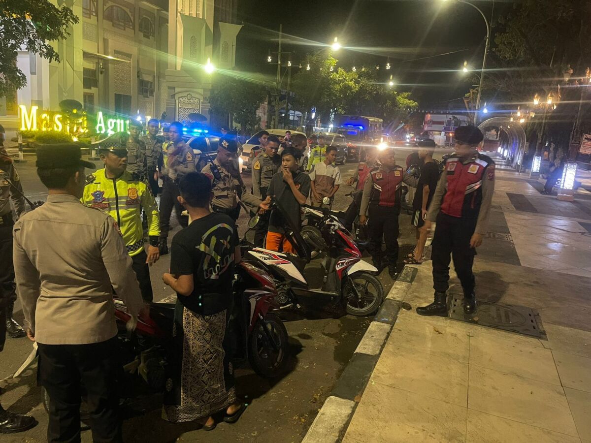 Cegah Tindak Kriminalitas dan Balap Liar Polres Lamongan Gelar Patroli Harkamtibmas