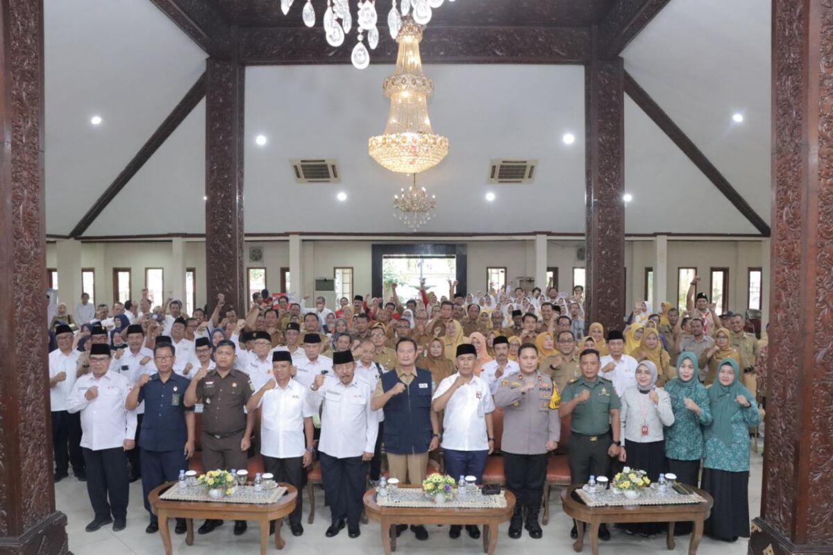 Wakapolres Lamongan Hadiri Pelantikan Dewan Kehormatan dan Pengurus PMI Kab. Lamongan Masa Bhakti 2024-2029