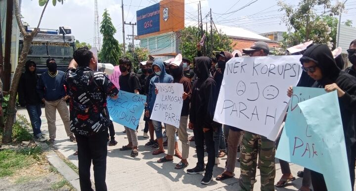 b055b4efe31172eddf0c7ecf8f1667124bfb4c464d57766efdb34e775104168d.0