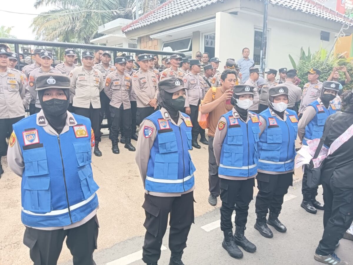 Pastikan Kondusif, Polres Lamongan Laksanakan Pengamanan Aksi Demo PMII Lamongan