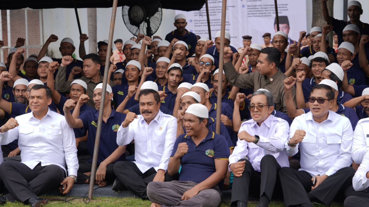 Perkuat Silahturahmi Bersama Warga Binaan, Menteri Imipas Makan Bersama di Rutan Cipinang