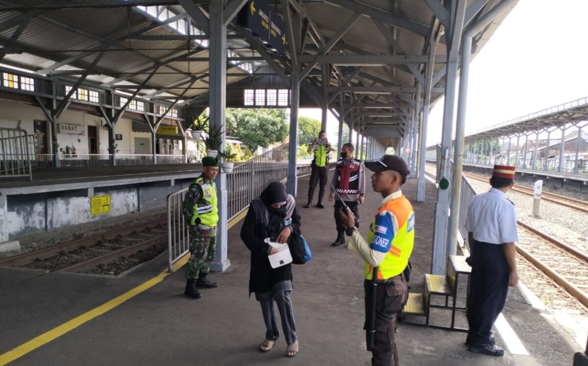 Personil Kodim Lamongan disiagakan Dalam Pengamanan Perayaan Idul Fitri 1446 H.