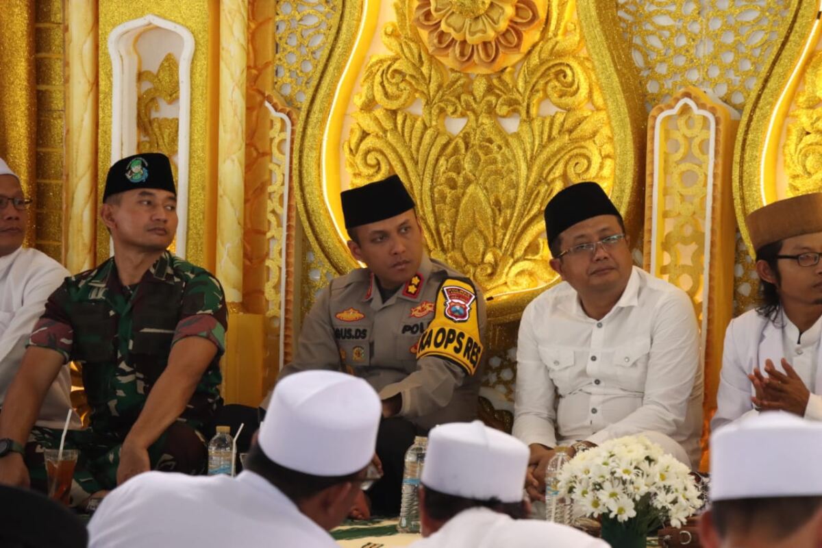 Kapolres Lamongan Hadiri Majlis Dzikir Maulidur Rasul dan Haul Akbar Jamaah Al-Khidmah dalam Rangka HJL Ke-456.
