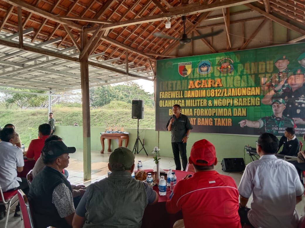 Perpisahan Dandim 0812 Lamongan Penuh Keakraban Lewat Olahraga Militer dan Ngopi Bareng