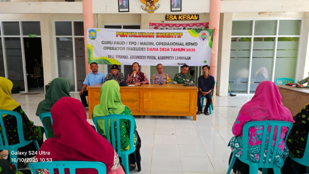 Desa Kesambi Salurkan Insentif Bagi Guru Paud, TPQ, Madin Operasional KPMD Operator Siskeudes Dana Desa 2025
