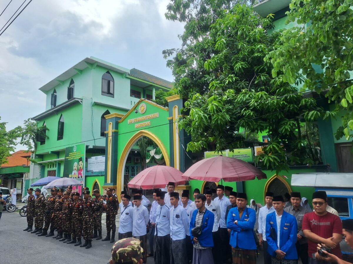 Santri Bergerak Bela Kyai: Dari Lamongan, Suara Adab Menggema ke Seluruh Nusantara