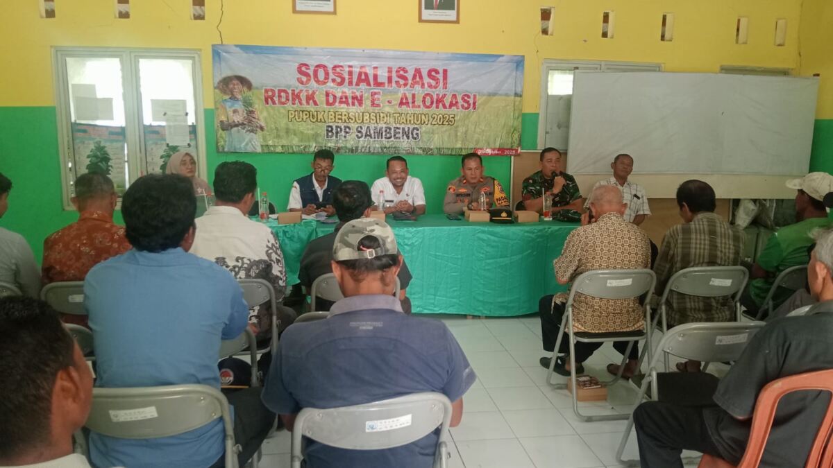 Perkuat Ketahanan Pangan, Danramil 0812/08 Hadiri Sosialisasi HET Pupuk Bersubsidi.