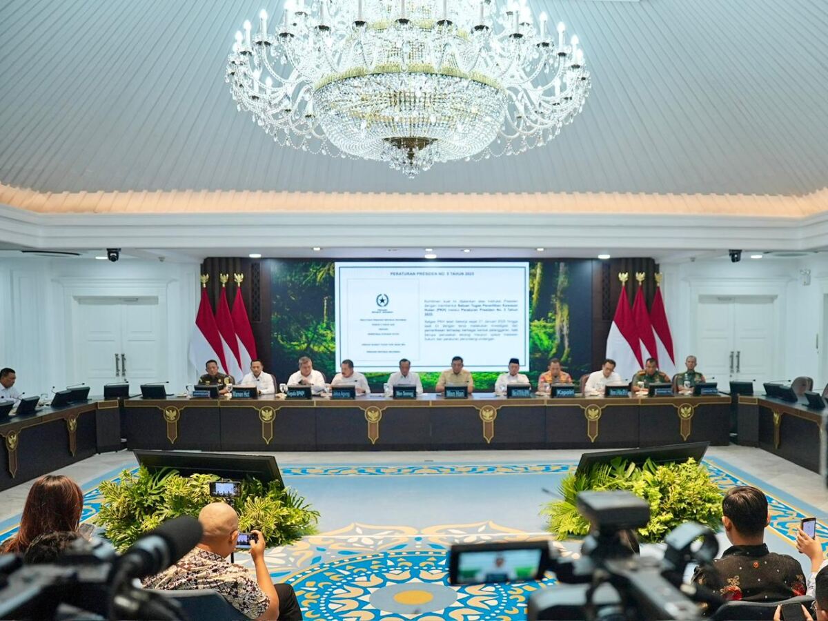 Langgar Aturan Pemanfaatan Hutan, Prabowo Resmi Cabut Izin 28 Perusahaan.