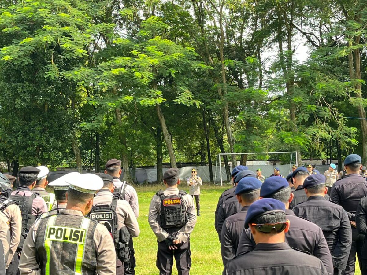 Polres Lamongan Laksanakan Pengamanan Kegiatan Masyarakat di Waduk Gondang Sugio