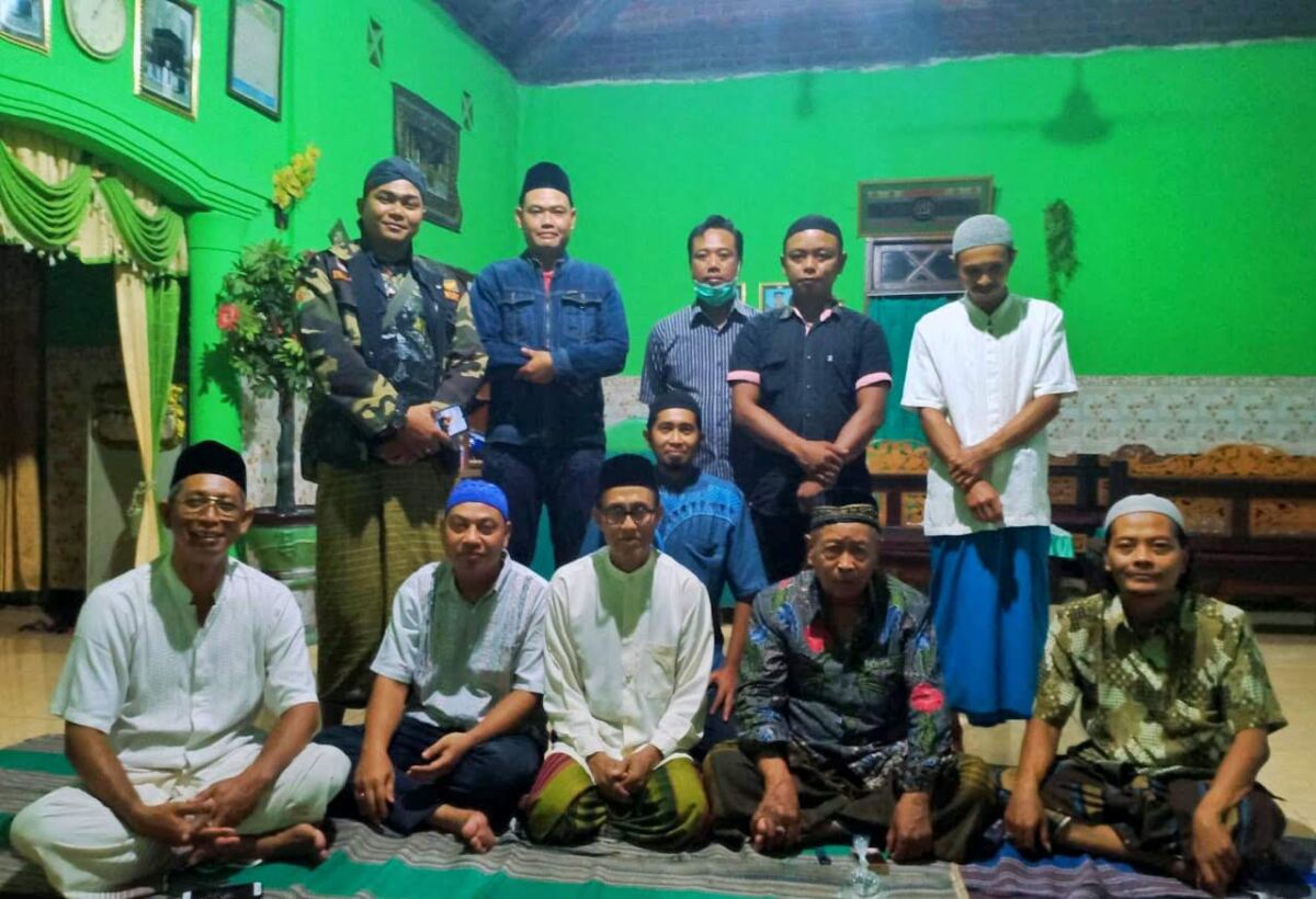 Penuh Kekhusyukan, Alumni Santri Pondok Pesantren Tanwirul Qulub Gelar Doa Bersama Tahunan.