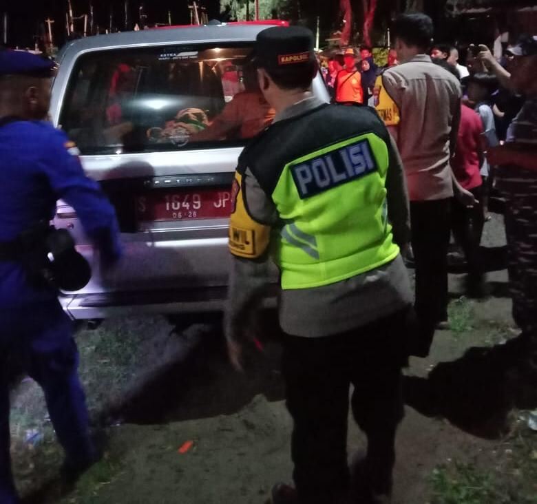 Polres Lamongan Gerak Cepat Evakuasi Bocah Tenggelam di Kali Pasinan