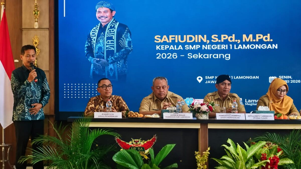 Kepsek SMPN 1 Lamongan Berlanjut, Safiudin Gantikan Yayuk Setia Rahayu