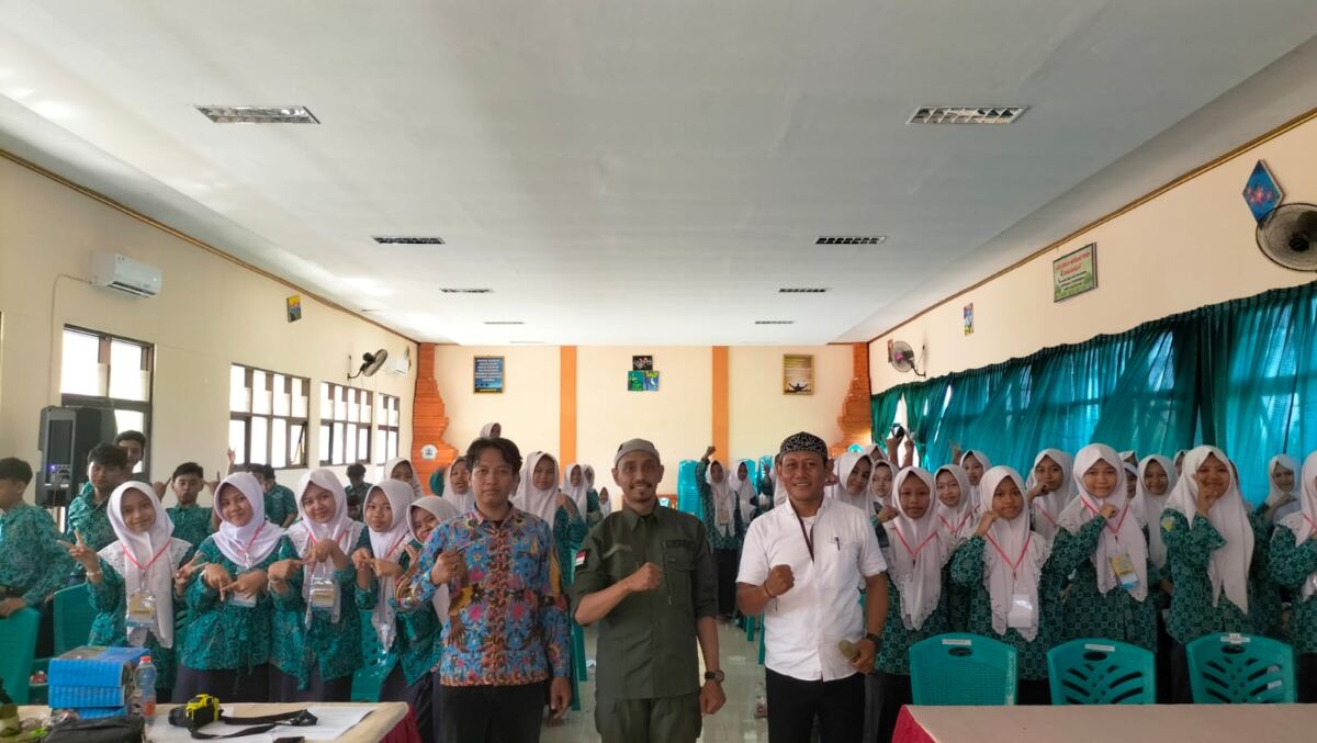 Bangun Karakter Kritis dan Kreatif Siswa, SMPN 1 Sugio Gelar Pelatihan Jurnalistik
